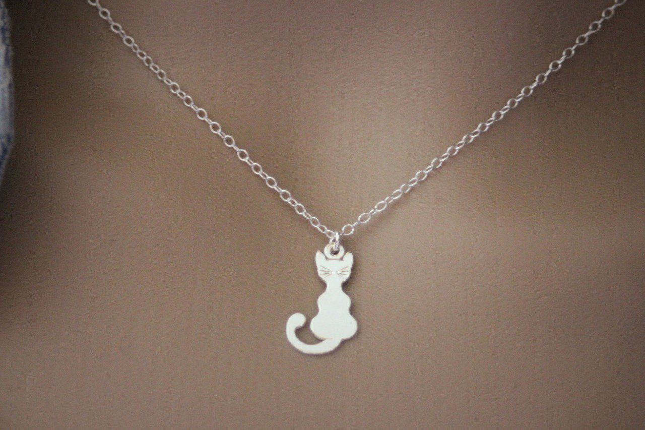 Bijoux en forme de chat : comment bien choisir ?