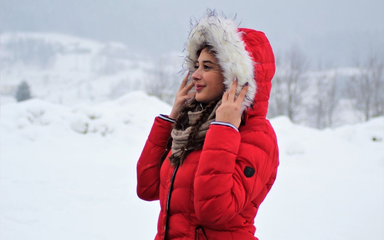 Comment choisir une combinaison chaude et stylée pour l&rsquo;hiver ?